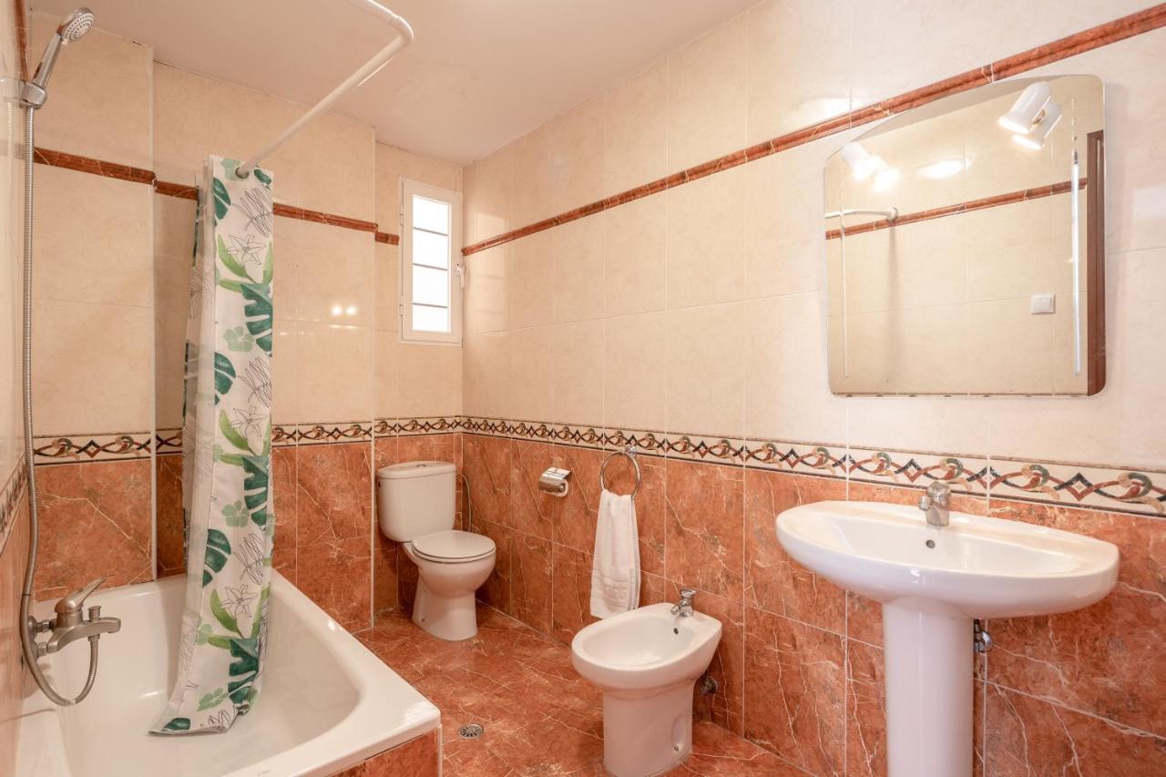 Quadruple Room Private Bathroom